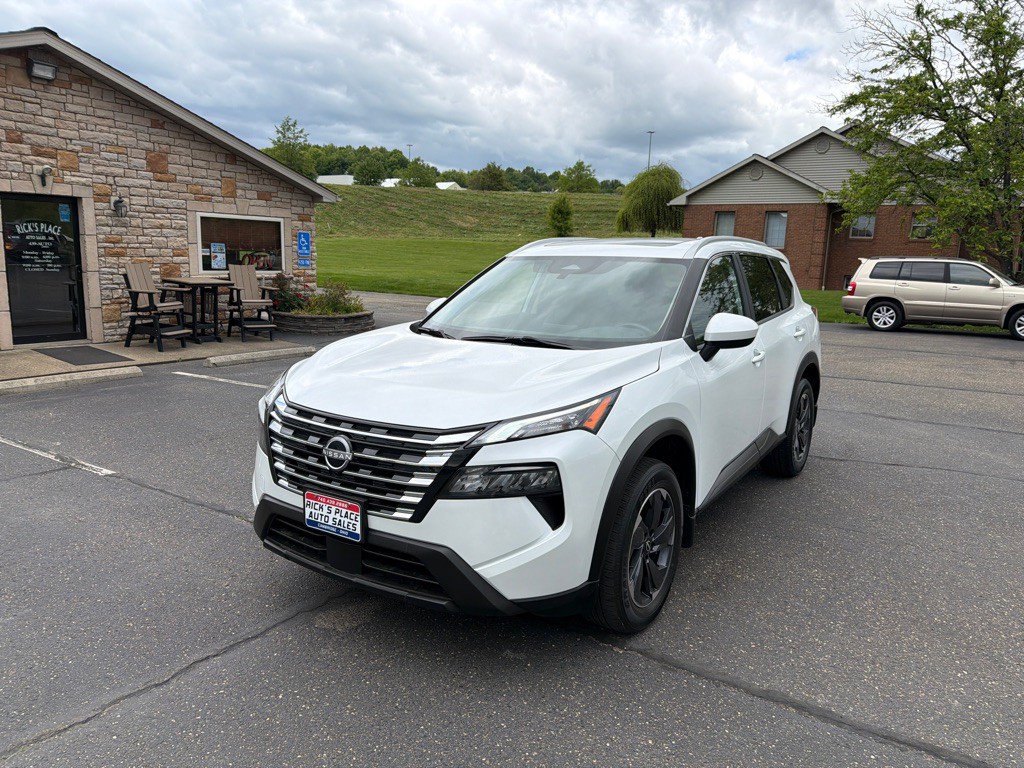 2024 Nissan Rogue Image 1