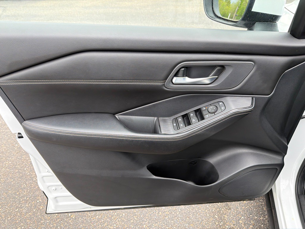 2024 Nissan Rogue Image 9