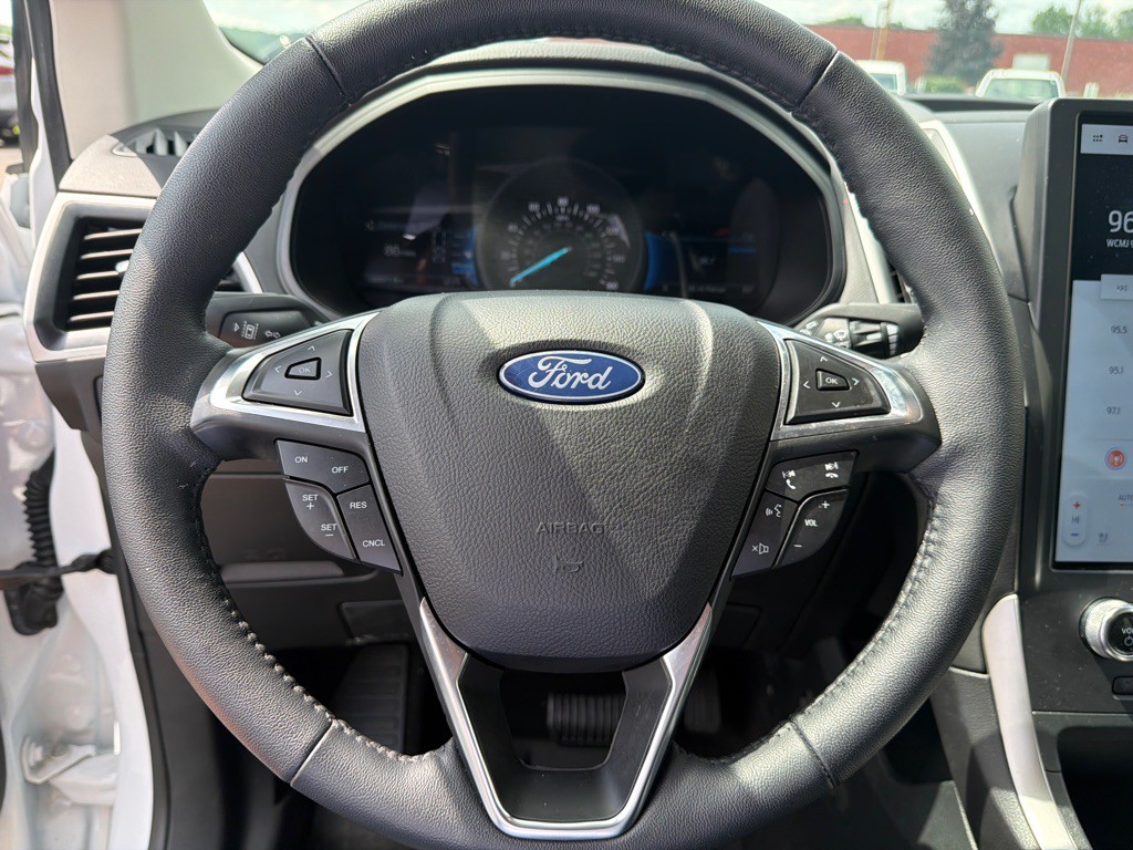 2024 Ford Edge Image 13