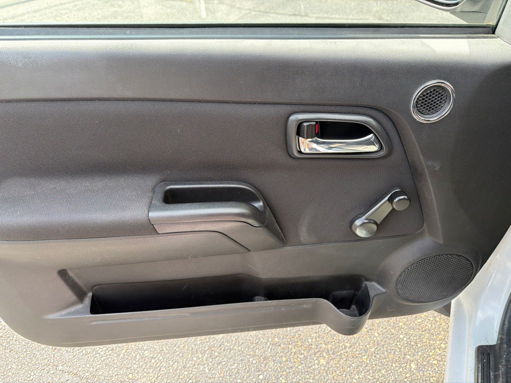 2011 Chevrolet Colorado Image 9