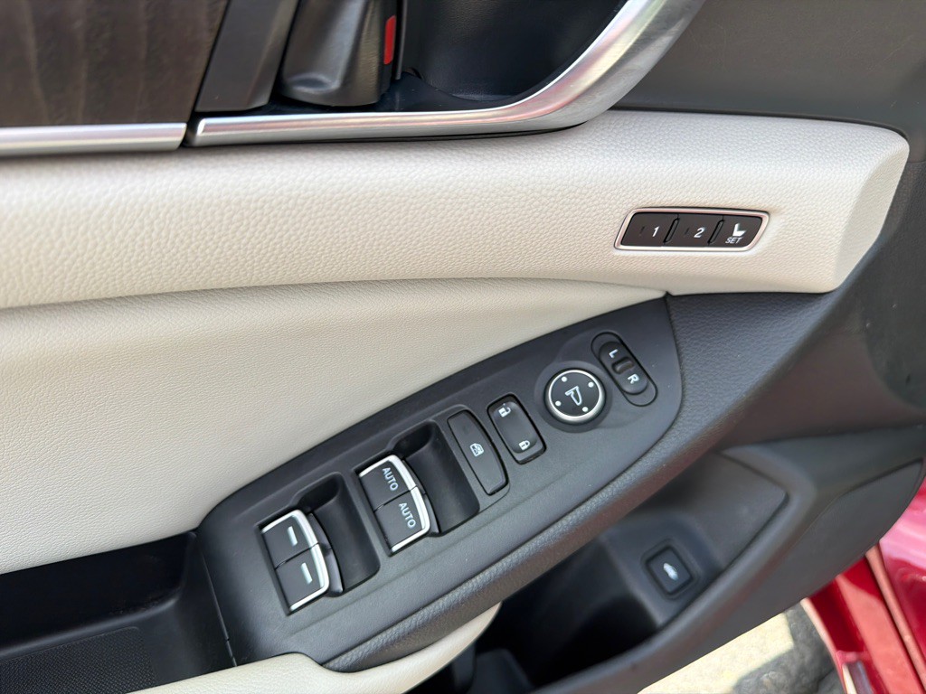 2018 Honda Accord Image 10
