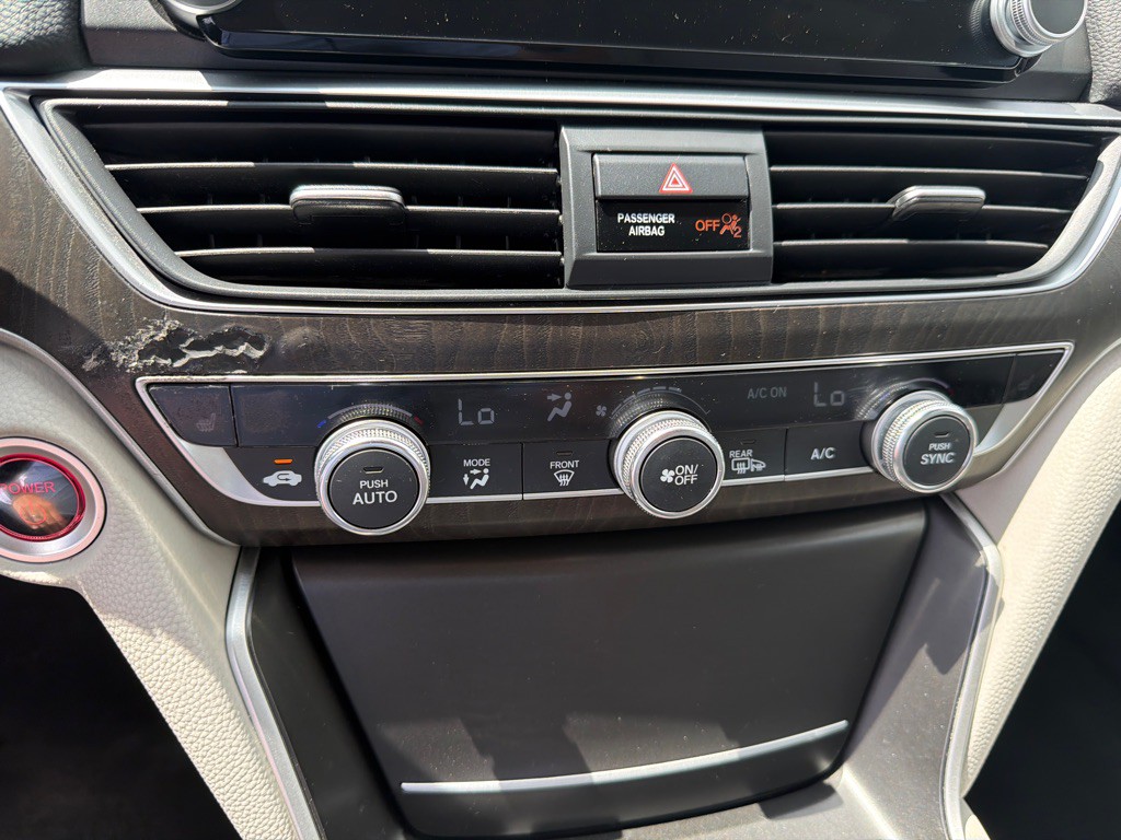 2018 Honda Accord Image 19