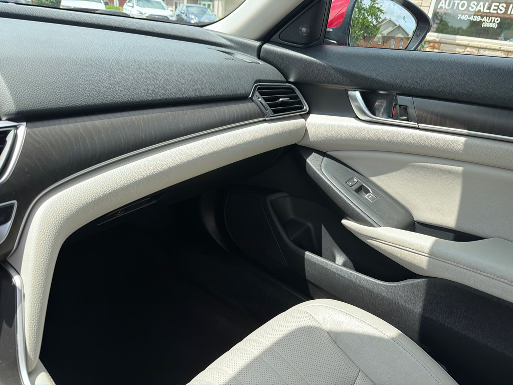 2018 Honda Accord Image 22