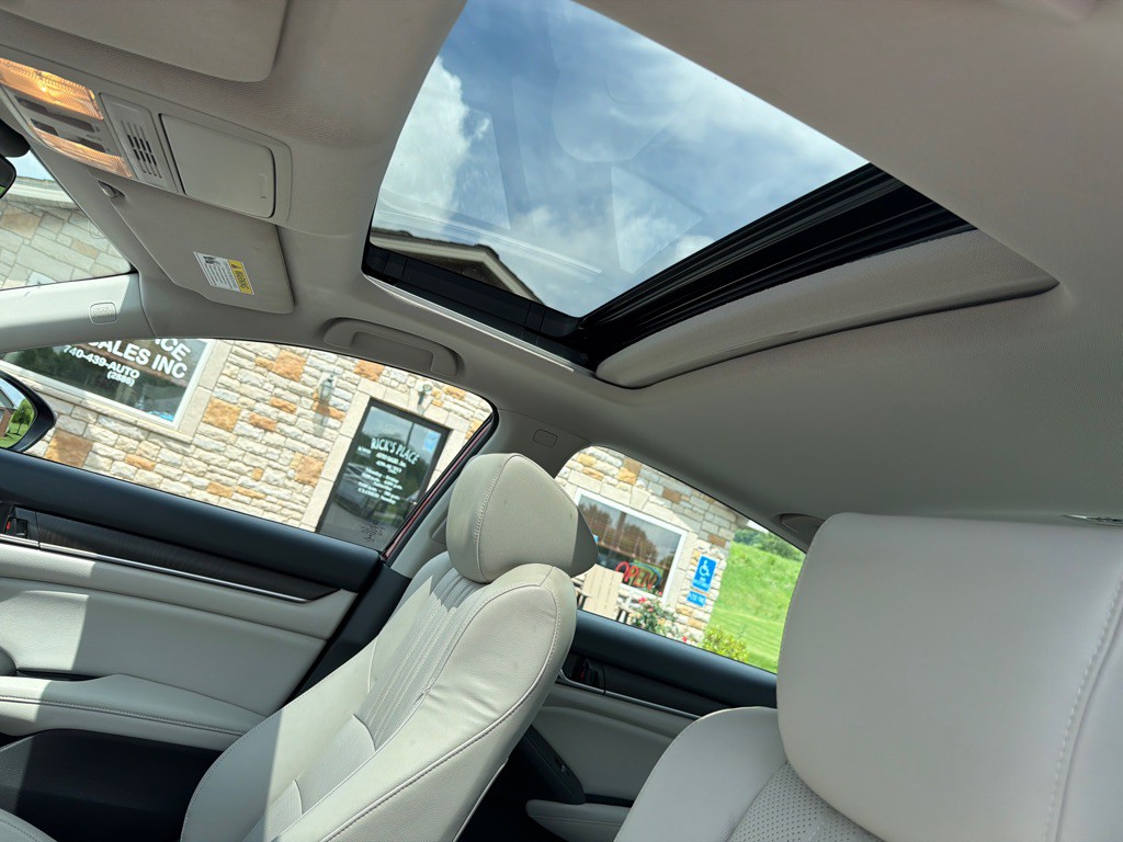 2018 Honda Accord Image 29
