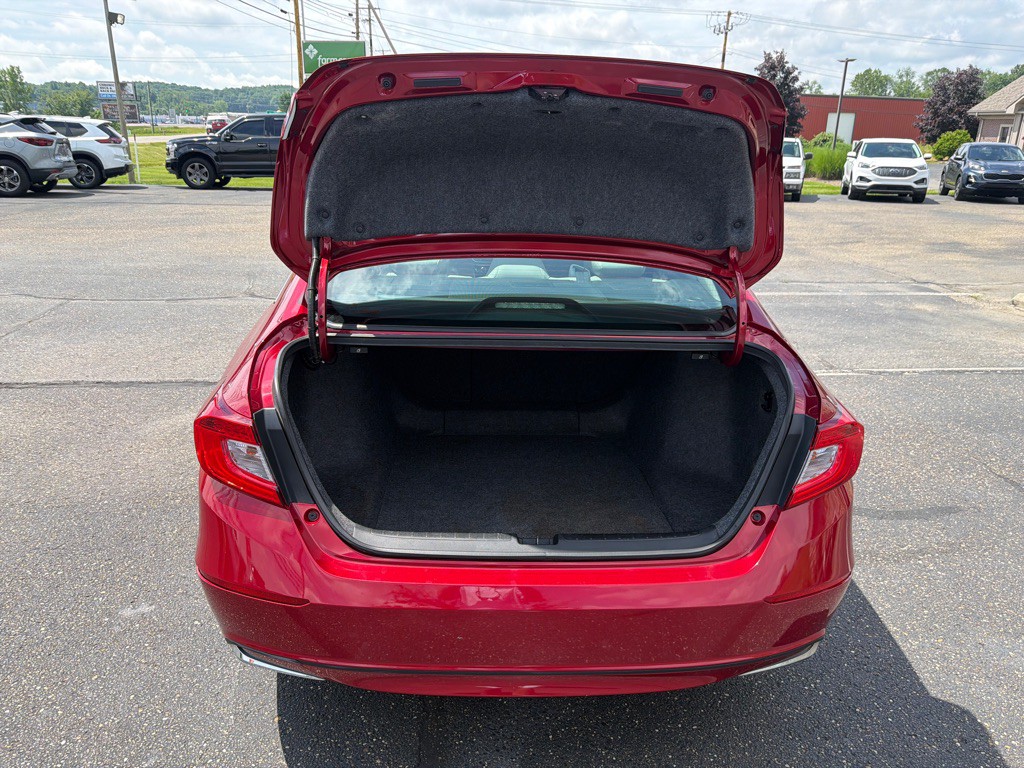 2018 Honda Accord Image 30
