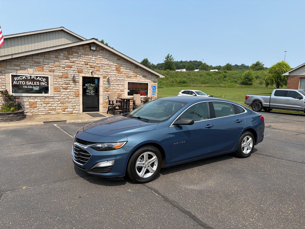 2024 Chevrolet Malibu Image 2