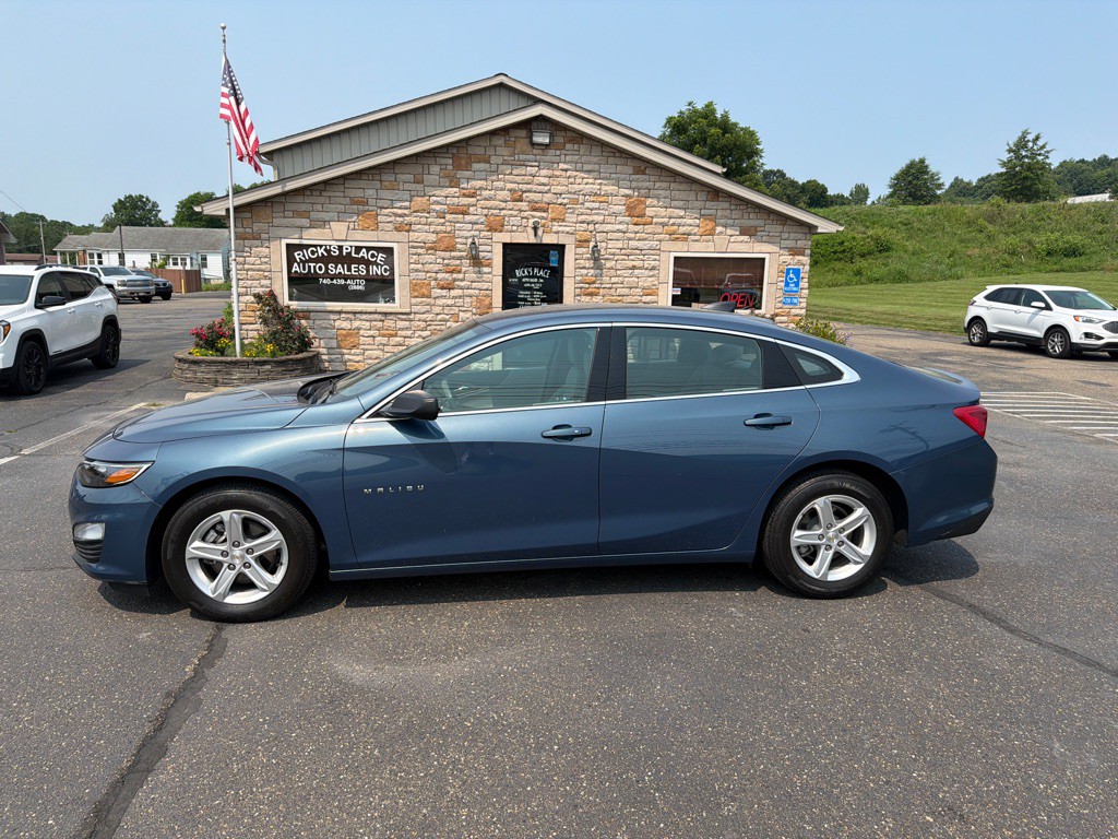 2024 Chevrolet Malibu Image 3