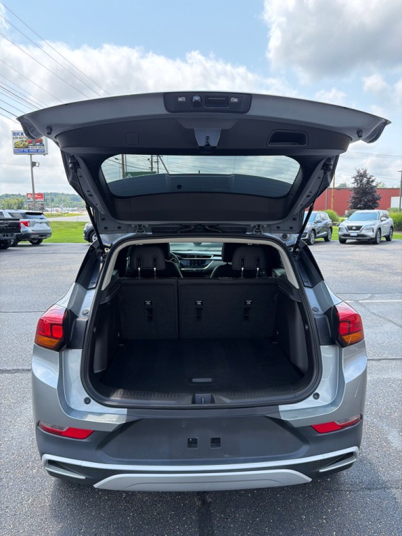 2023 Buick Enclave Image 28