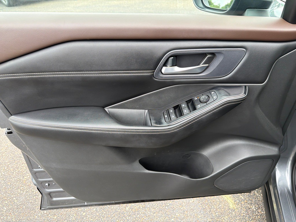 2023 Nissan Rogue Image 9