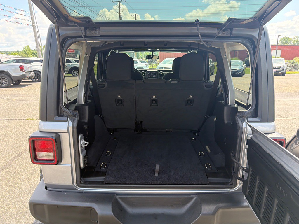 2020 Jeep Wrangler Unlimited Image 32