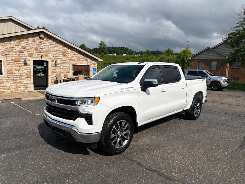 2024 Chevrolet Silverado 1500 Image 2