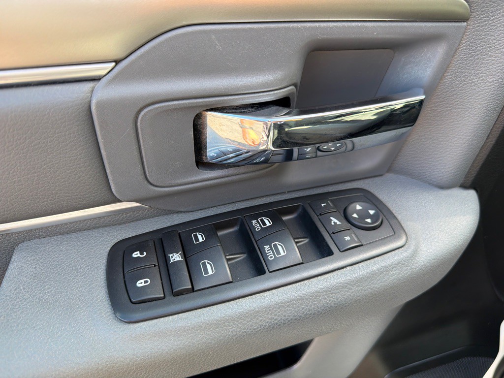 2016 RAM 1500 Image 10