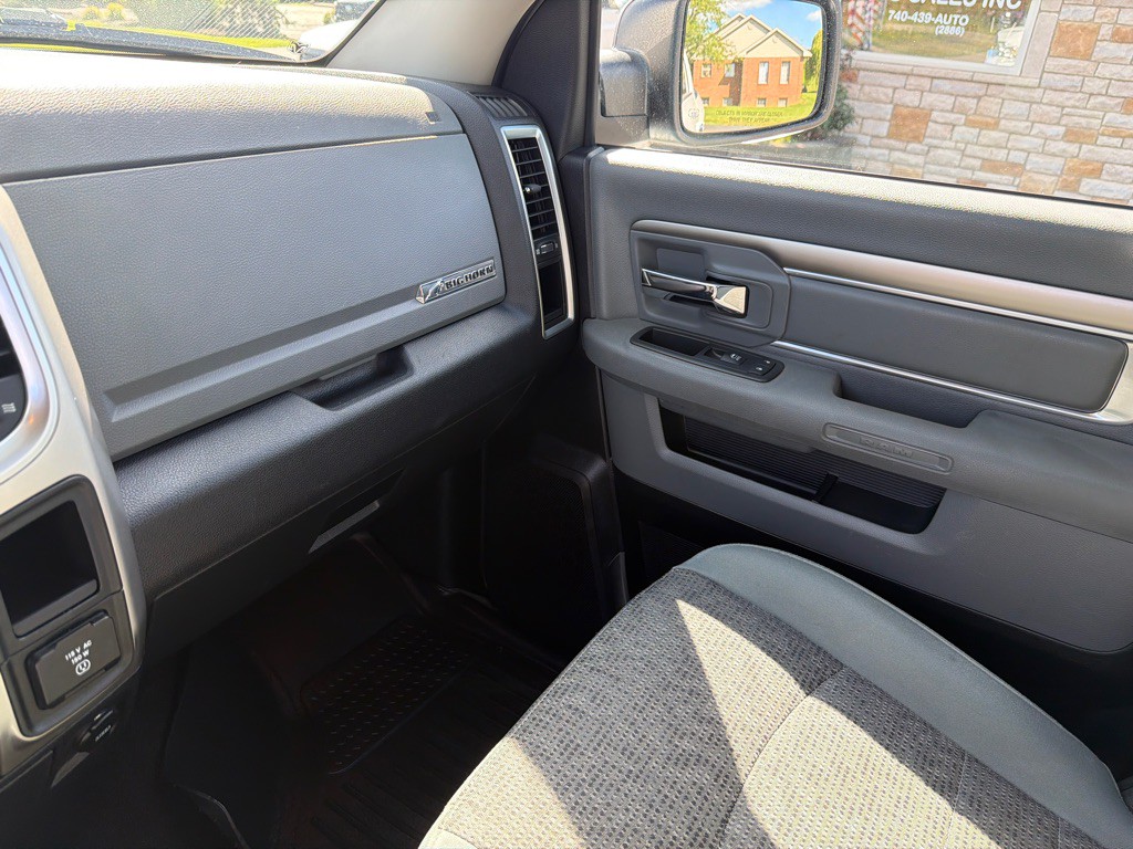 2016 RAM 1500 Image 23