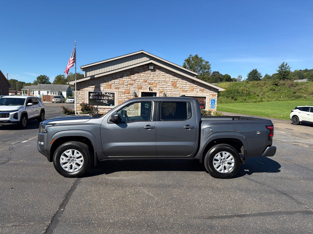 2023 Nissan Frontier Image 2