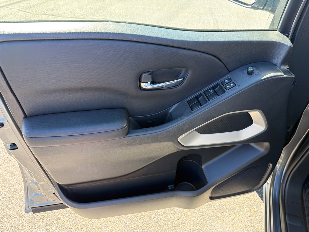 2023 Nissan Frontier Image 9