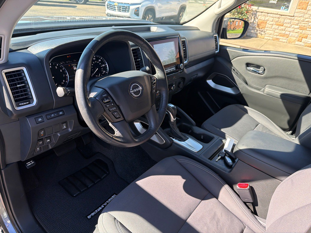 2023 Nissan Frontier Image 11