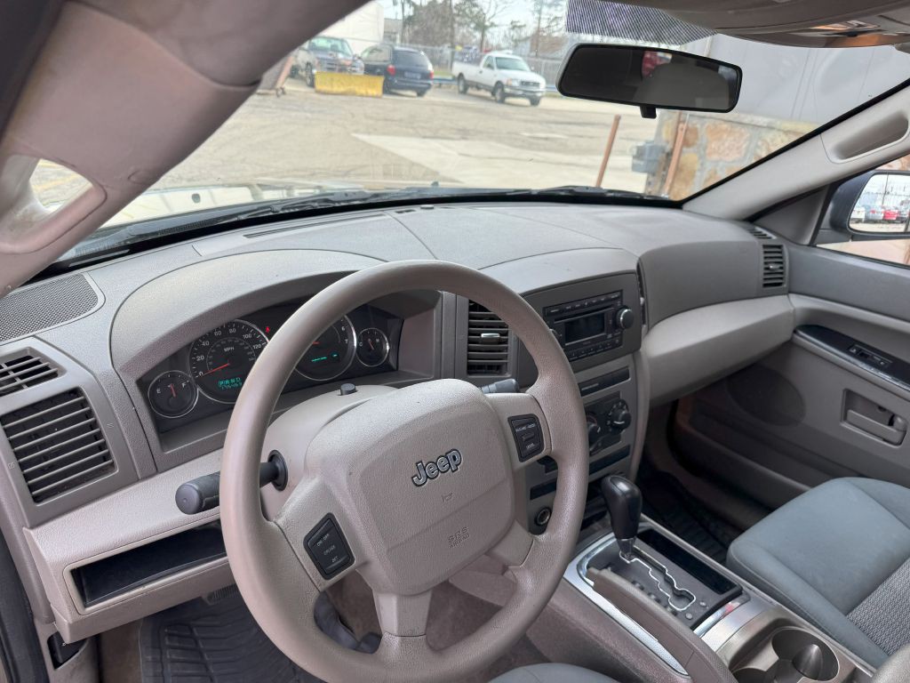 2006 Jeep Grand Cherokee Image 9