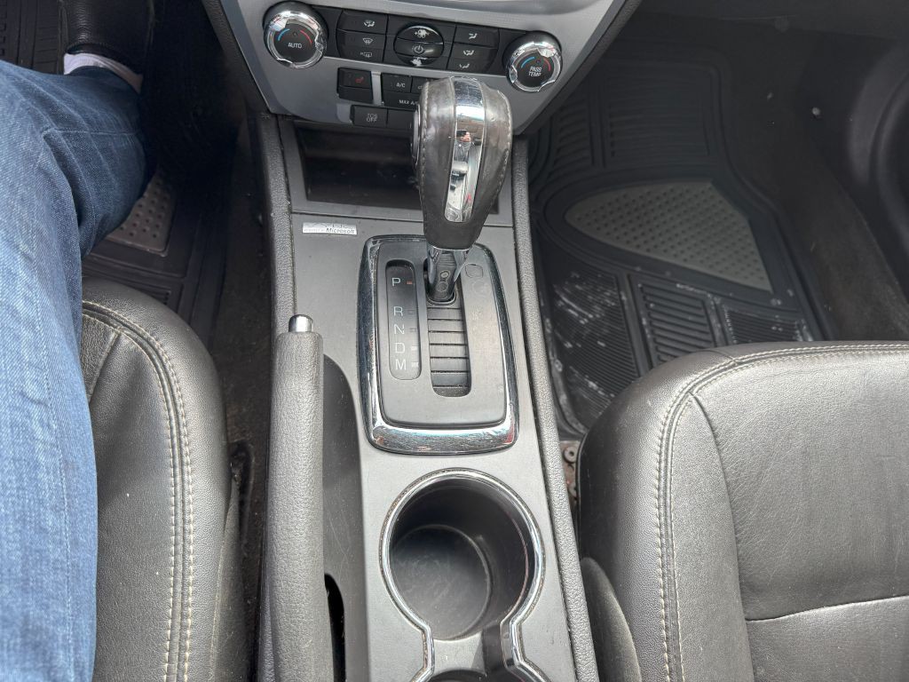 2012 Ford Fusion Image 12