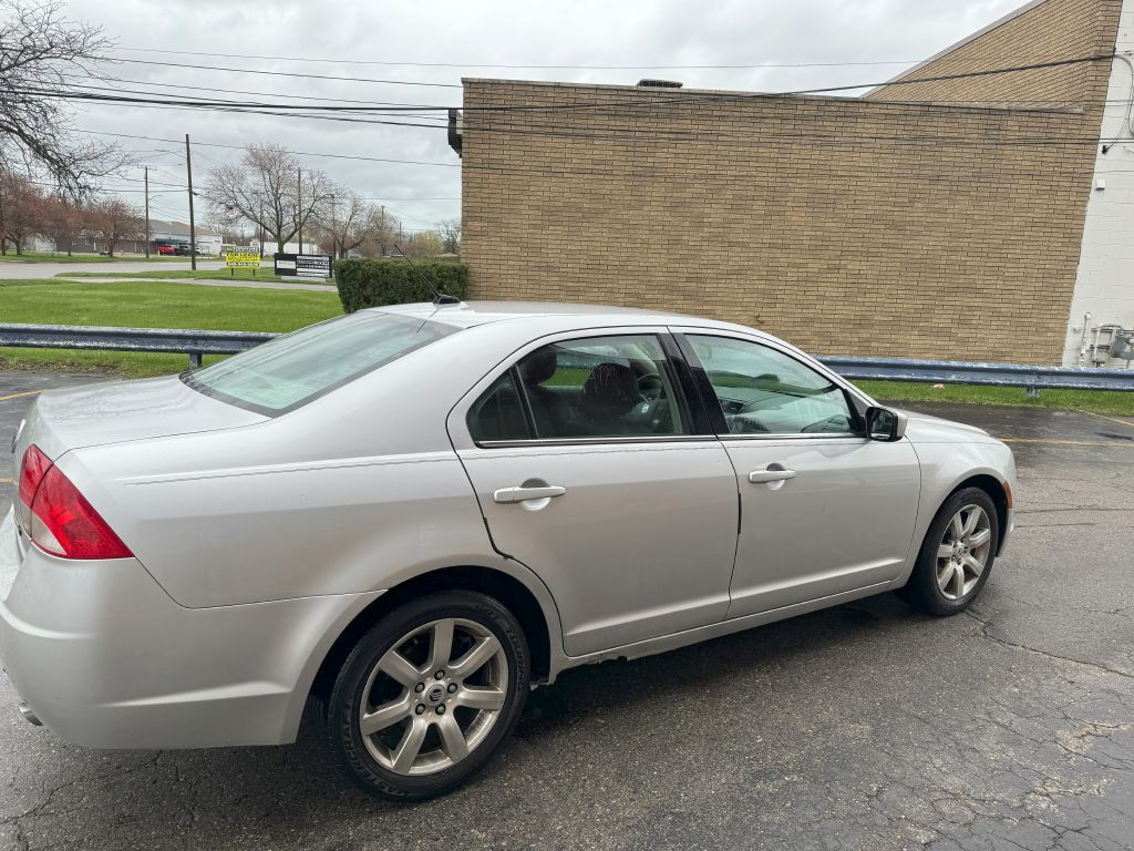 2011 Mercury Milan Image 5