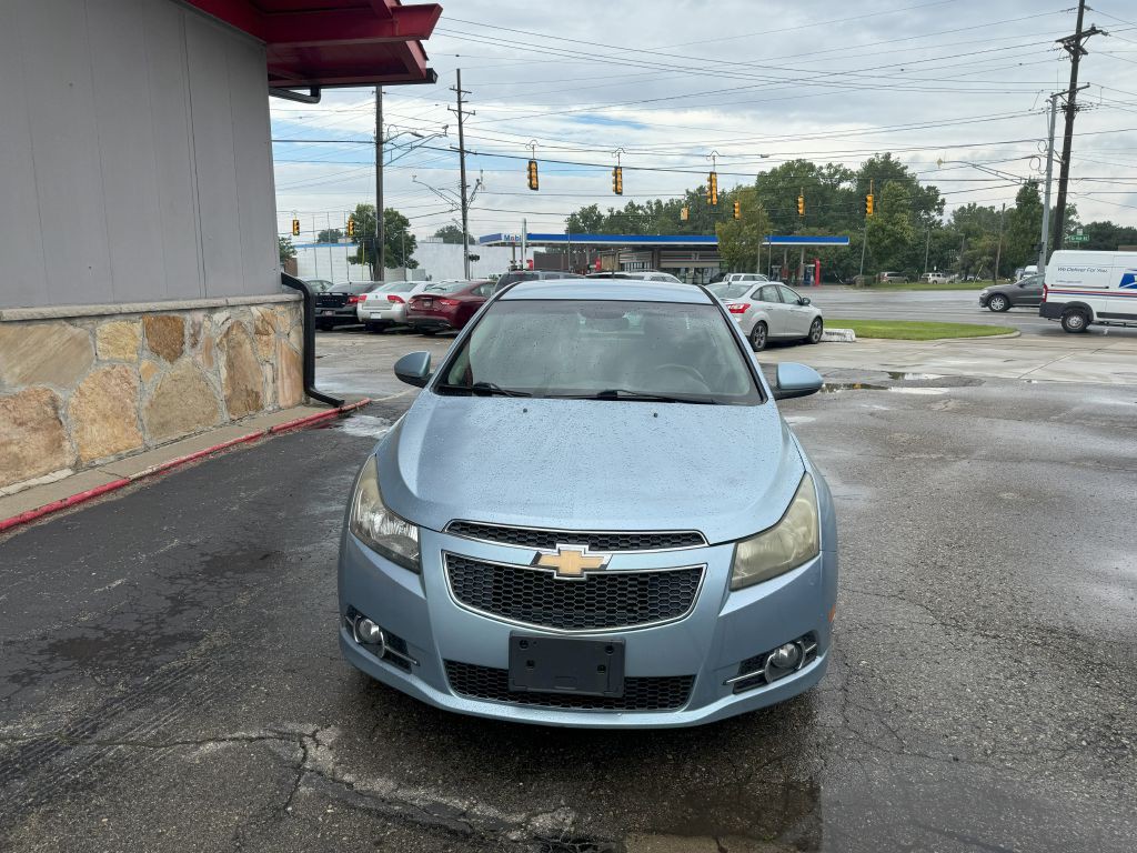 2012 Chevrolet Cruze Image 2