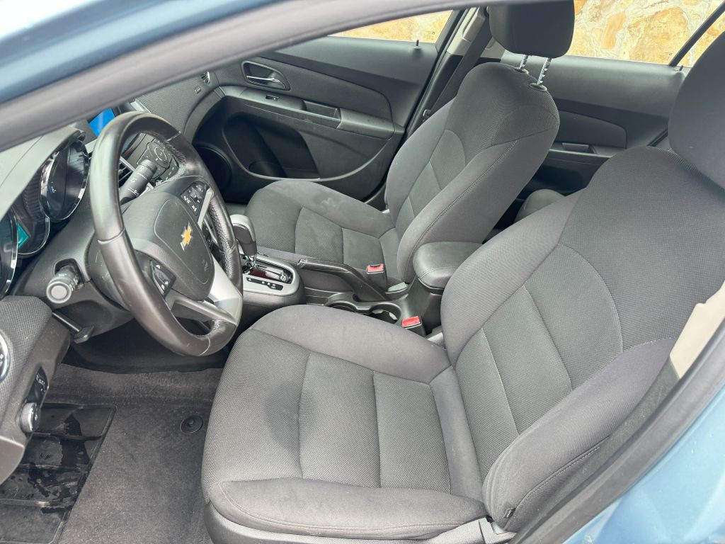 2012 Chevrolet Cruze Image 10