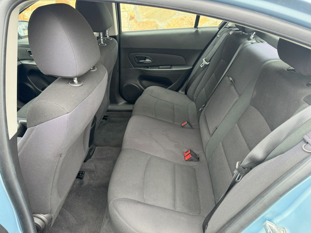 2012 Chevrolet Cruze Image 11