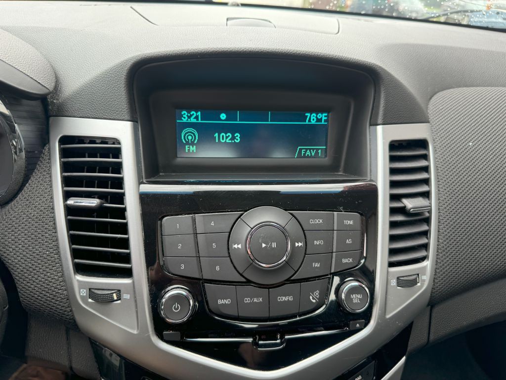 2012 Chevrolet Cruze Image 13