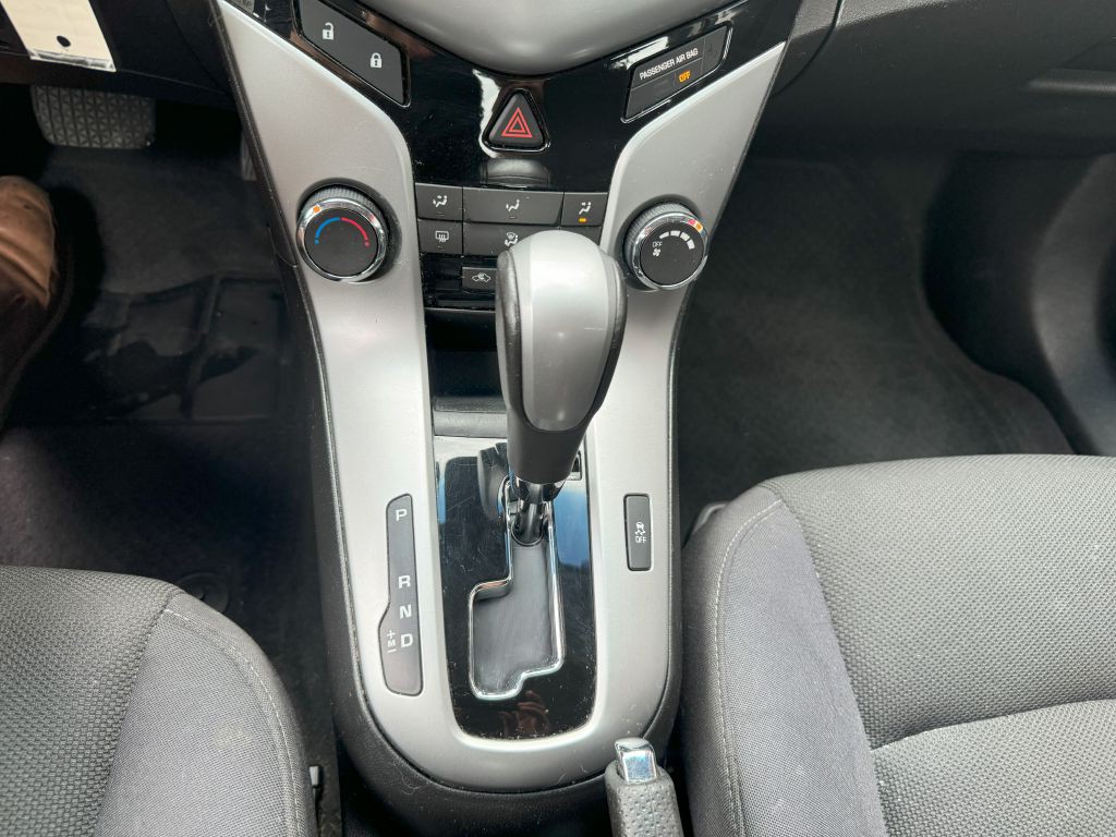 2012 Chevrolet Cruze Image 14