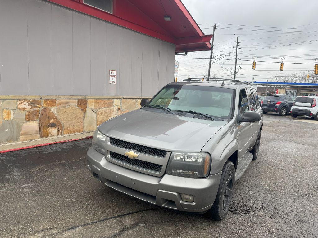 2008 Chevrolet Trailblazer Image 1