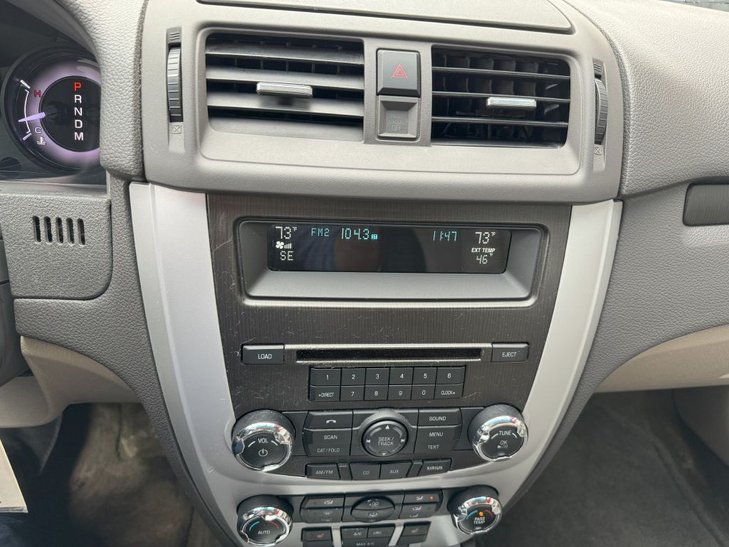 2011 Mercury Milan Image 12