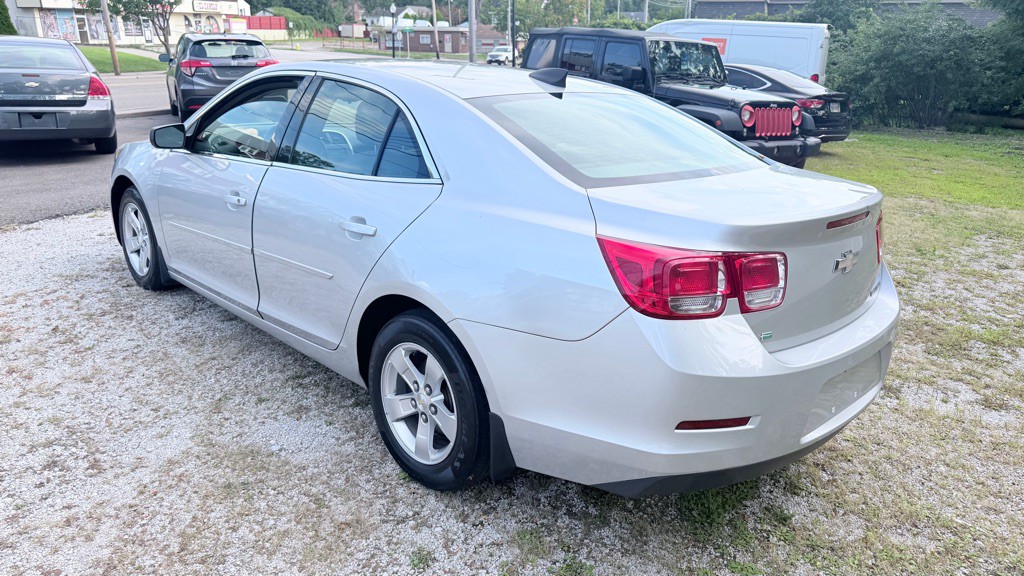 2015 Chevrolet Malibu Image 6