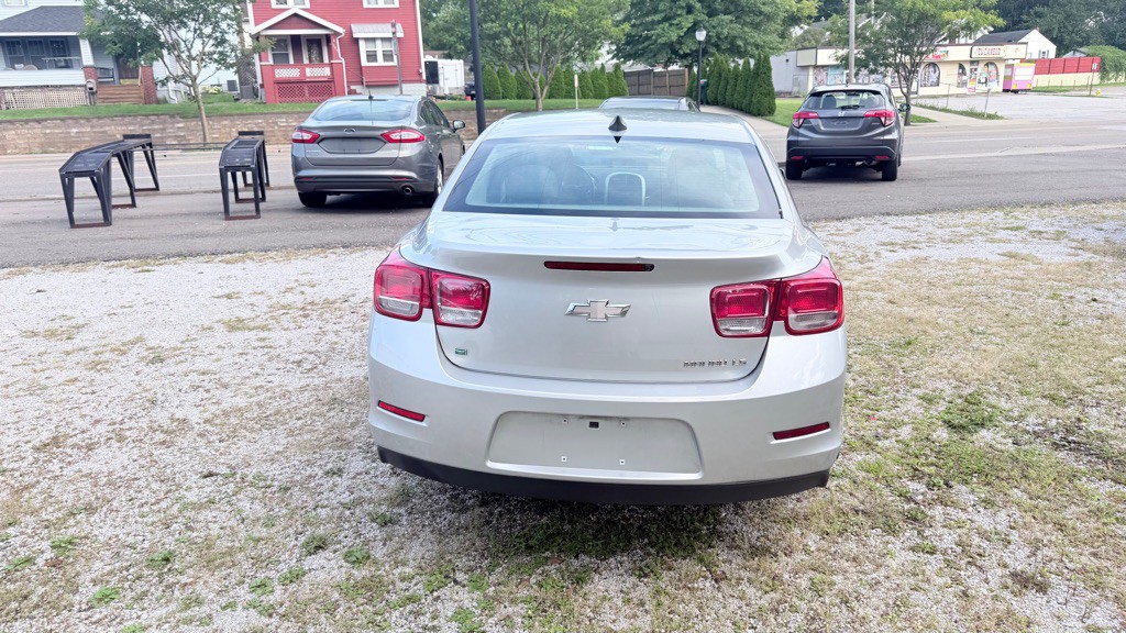 2015 Chevrolet Malibu Image 7