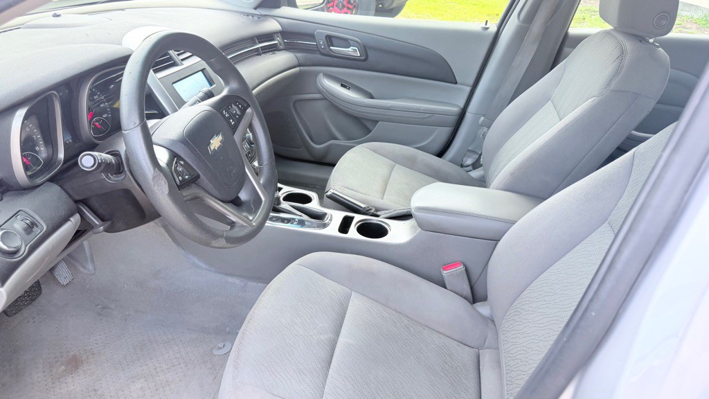 2015 Chevrolet Malibu Image 8