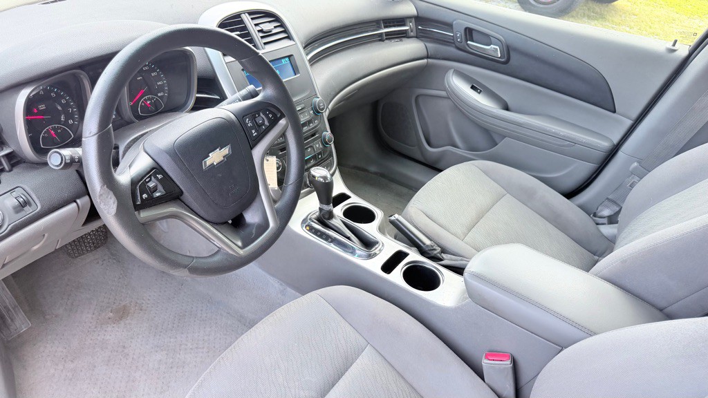 2015 Chevrolet Malibu Image 9