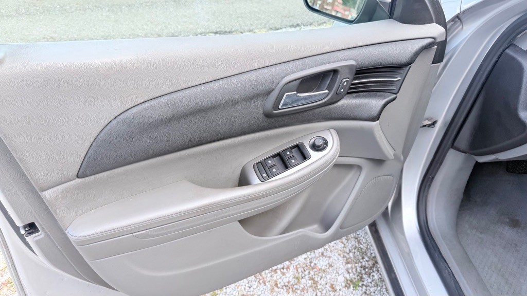 2015 Chevrolet Malibu Image 10