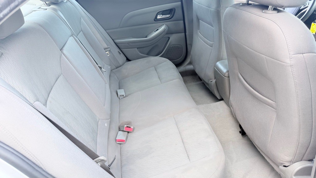 2015 Chevrolet Malibu Image 13