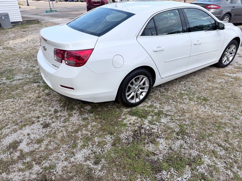 2013 Chevrolet Malibu Image 5