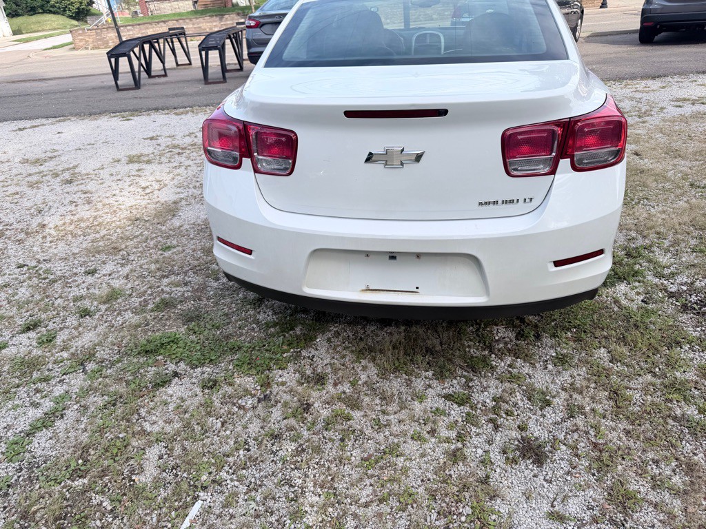 2013 Chevrolet Malibu Image 6