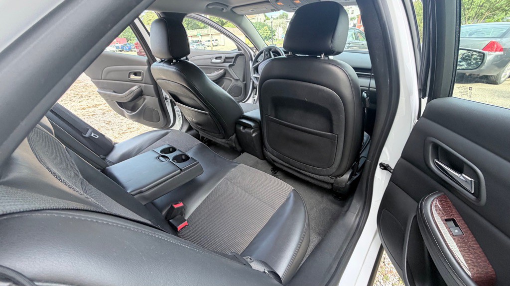 2013 Chevrolet Malibu Image 13