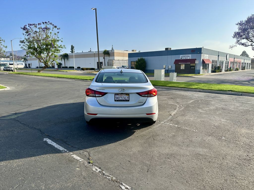2014 Hyundai Elantra Image 4