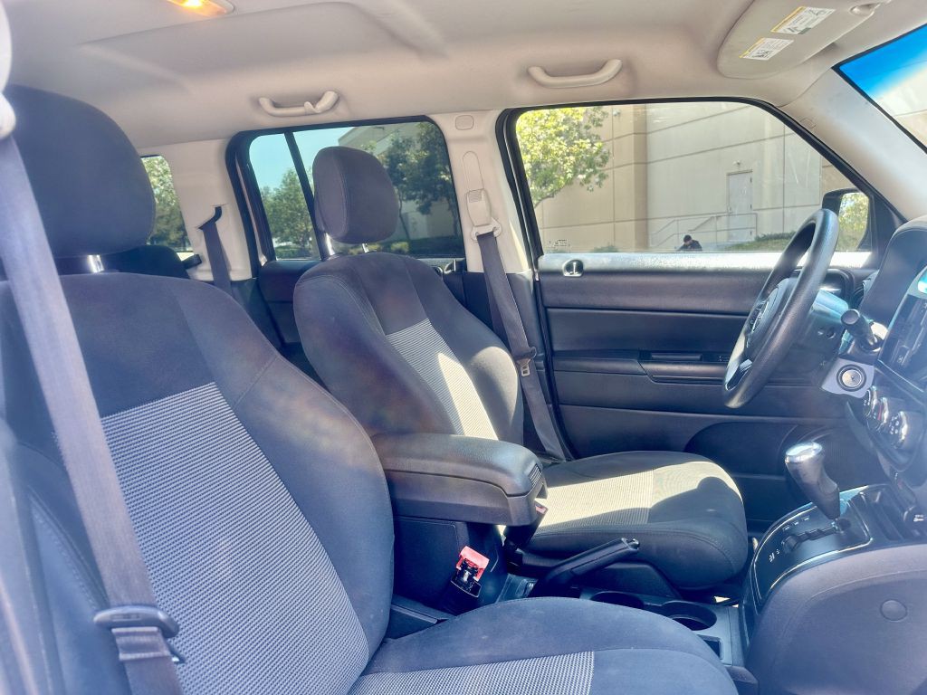 2016 Jeep Patriot Image 12