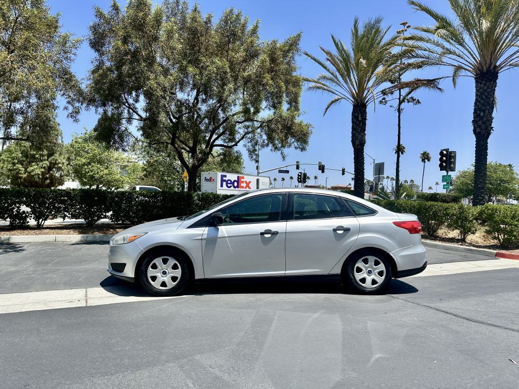 2016 Ford Focus Image 2