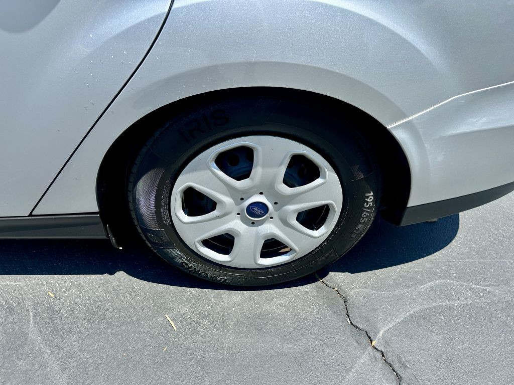 2016 Ford Focus Image 13