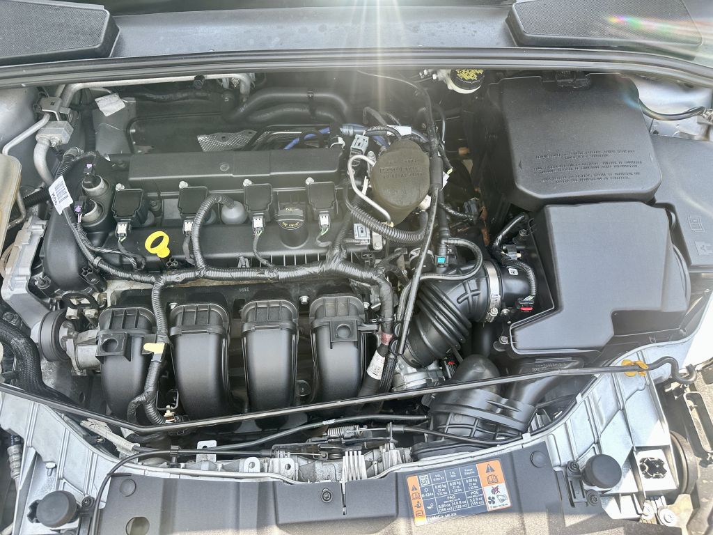 2016 Ford Focus Image 15