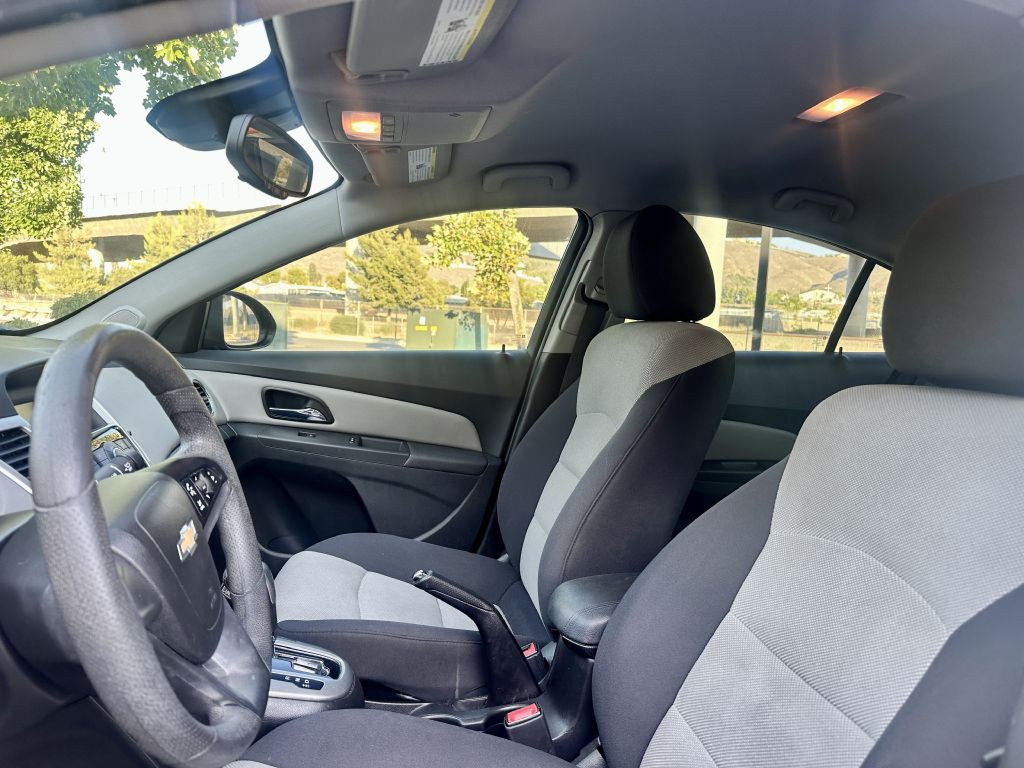 2015 Chevrolet Cruze Image 9