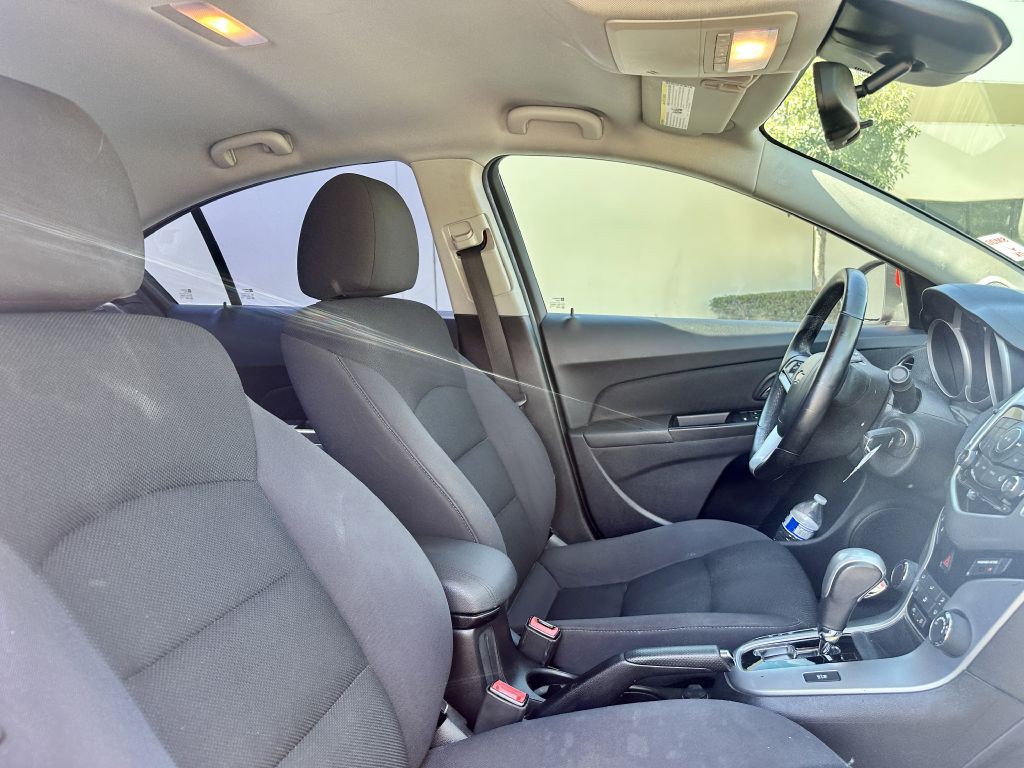 2014 Chevrolet Cruze Image 12