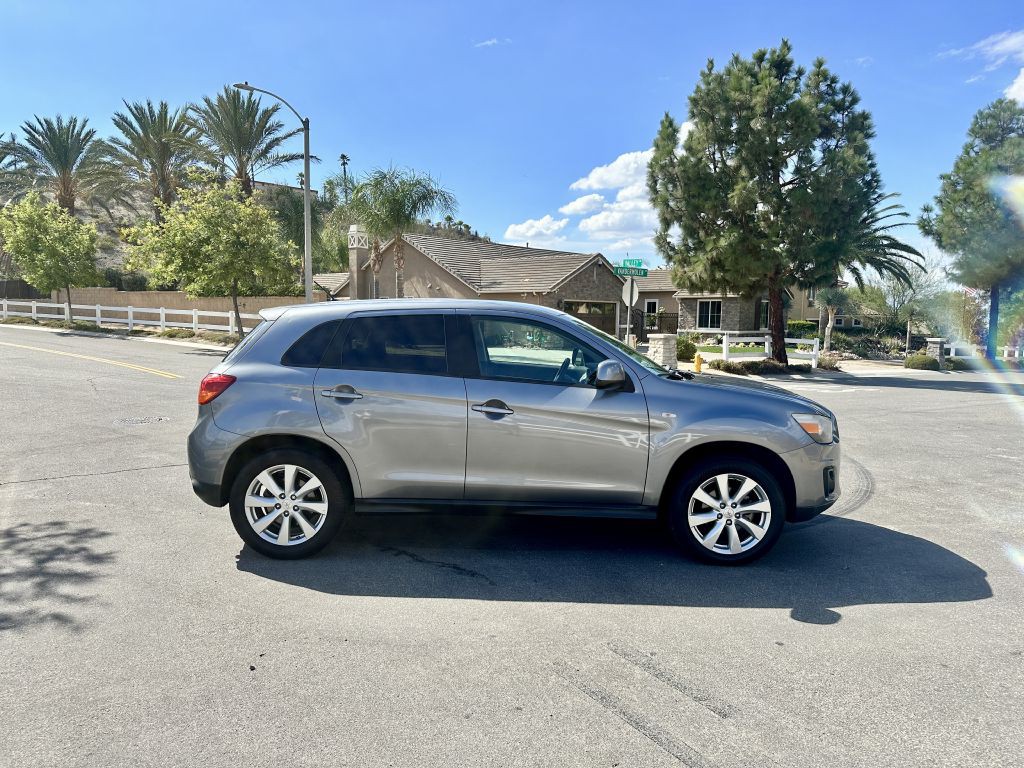 2015 Mitsubishi Outlander Image 6