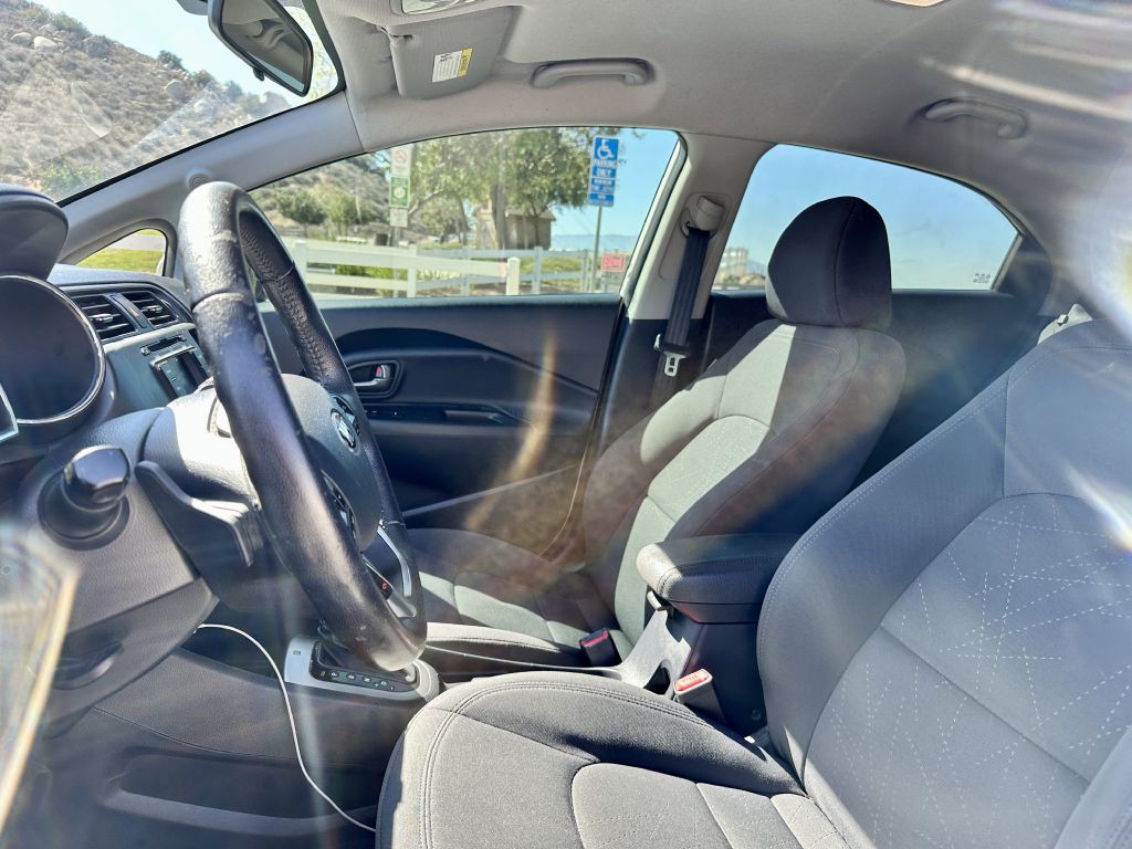2013 Kia Rio Image 10