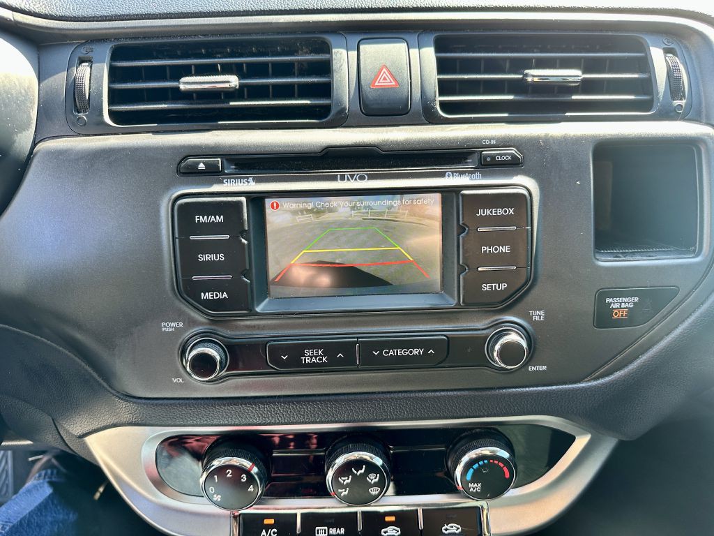 2013 Kia Rio Image 16