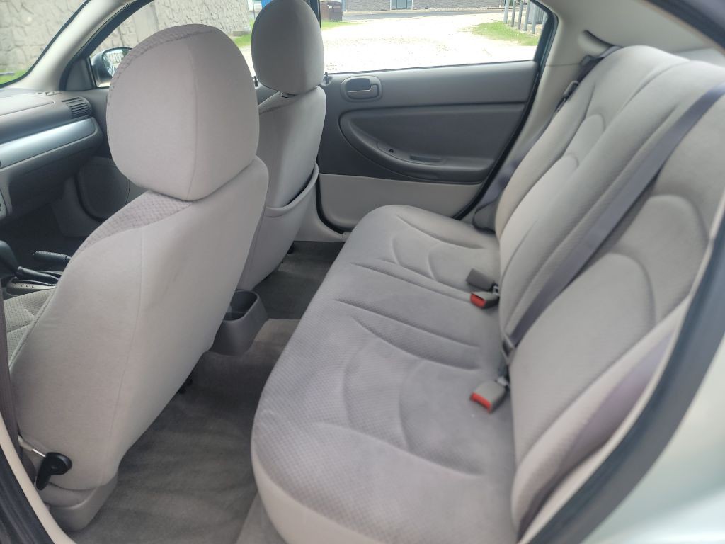 2006 Chrysler Sebring Image 10
